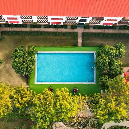Atulya Resorts With 3Hr Early Check In Rāmnagar Buitenkant foto