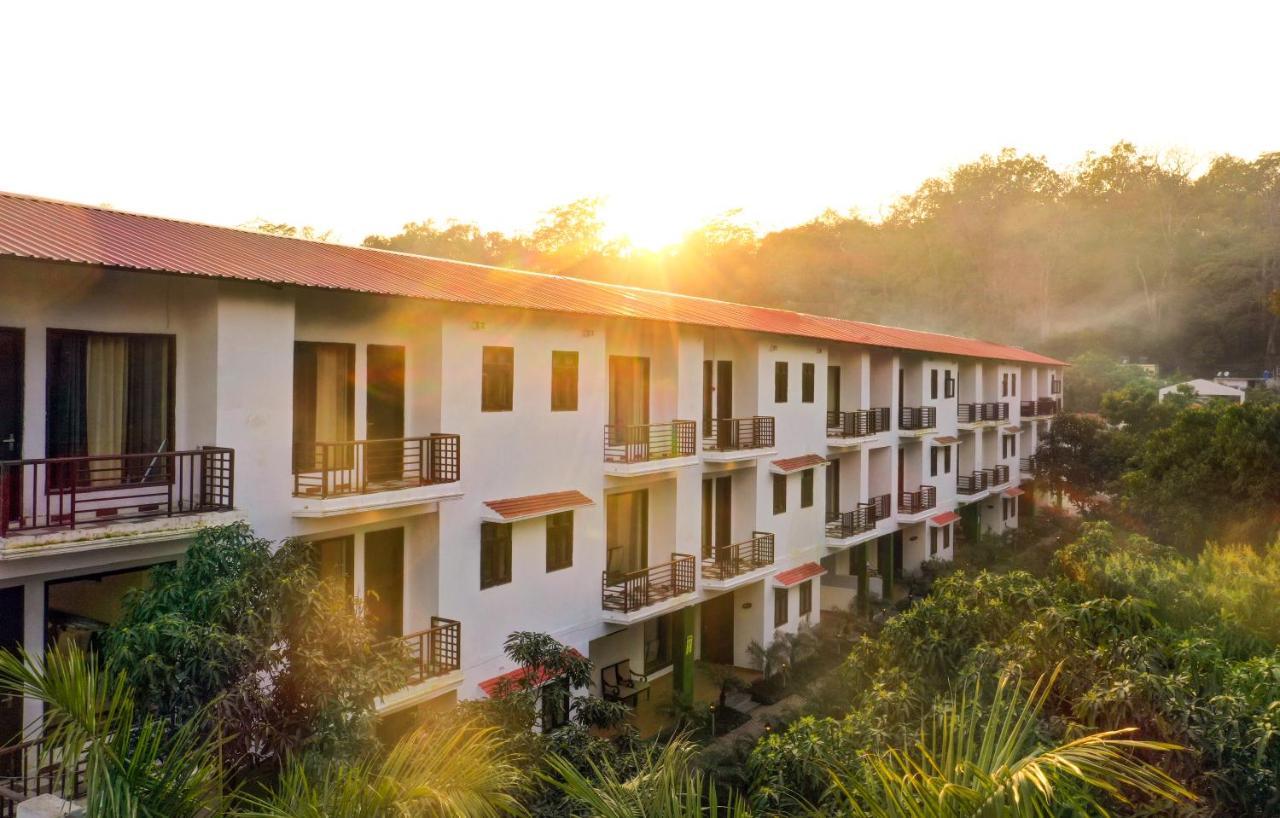 Atulya Resorts With 3Hr Early Check In Rāmnagar Buitenkant foto