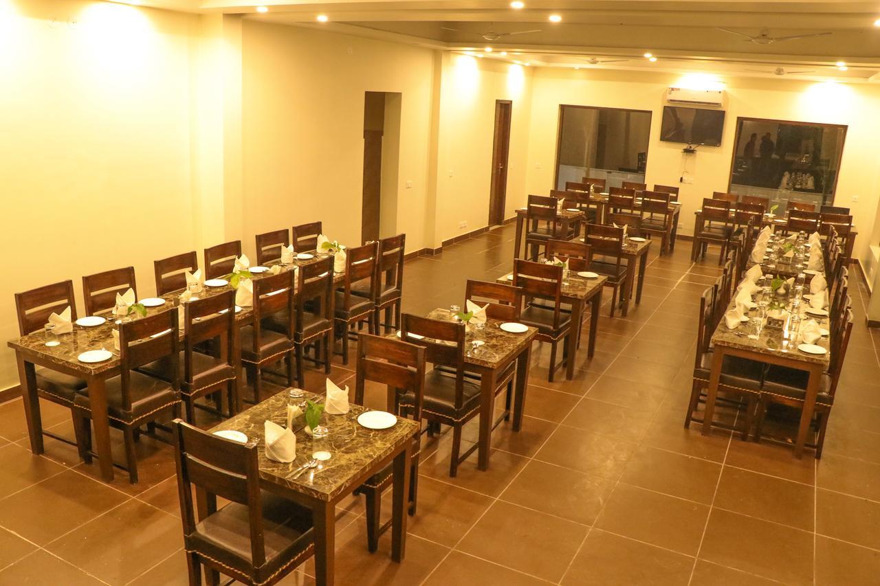 Atulya Resorts With 3Hr Early Check In Rāmnagar Buitenkant foto