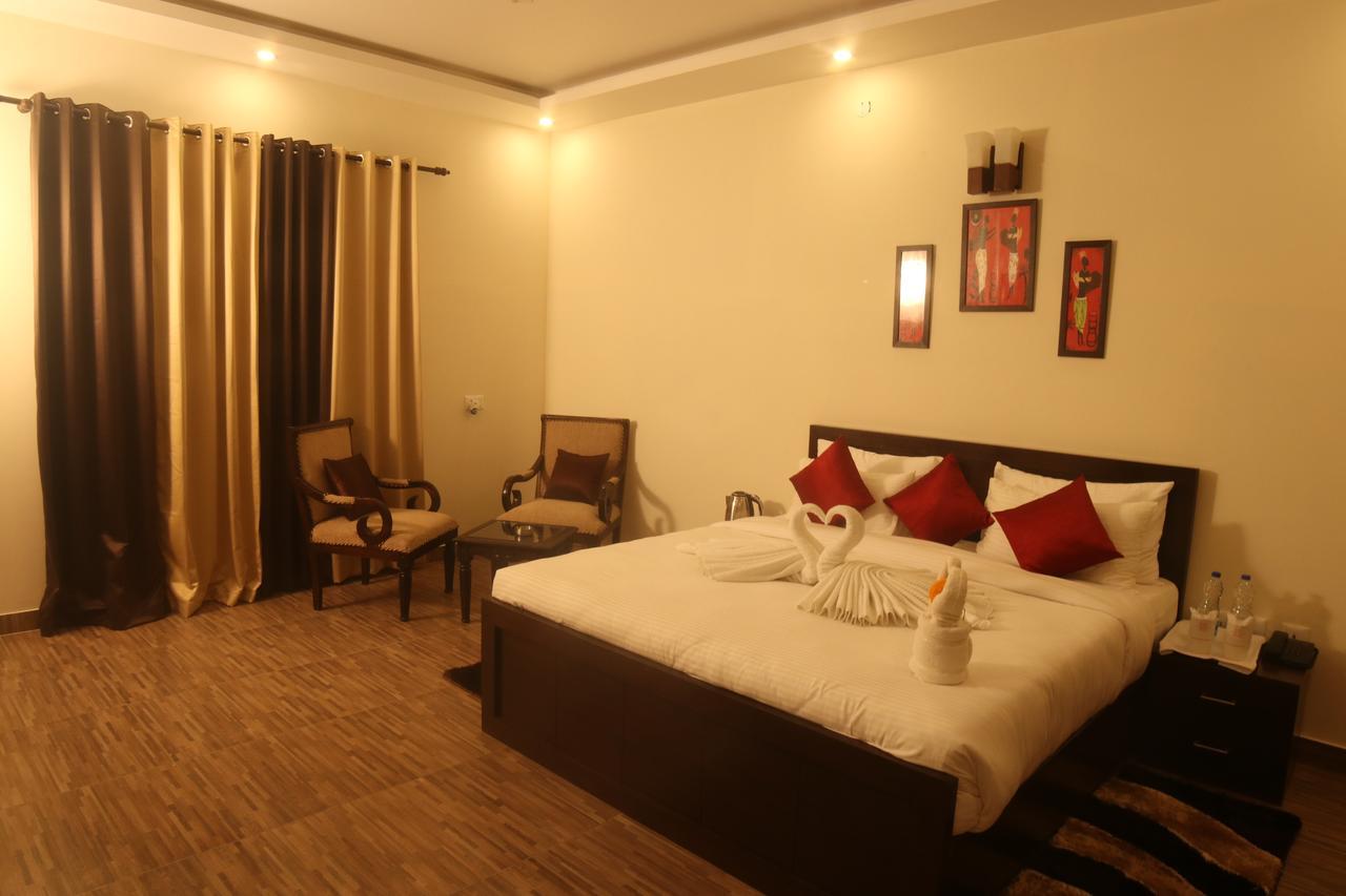Atulya Resorts With 3Hr Early Check In Rāmnagar Buitenkant foto
